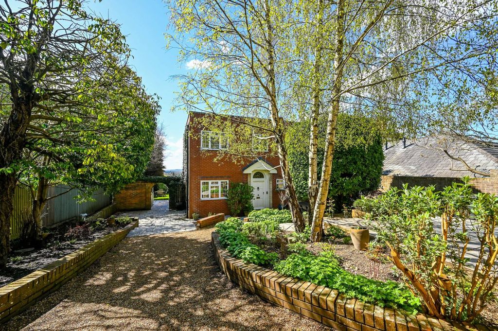 Property photo 1 of 37