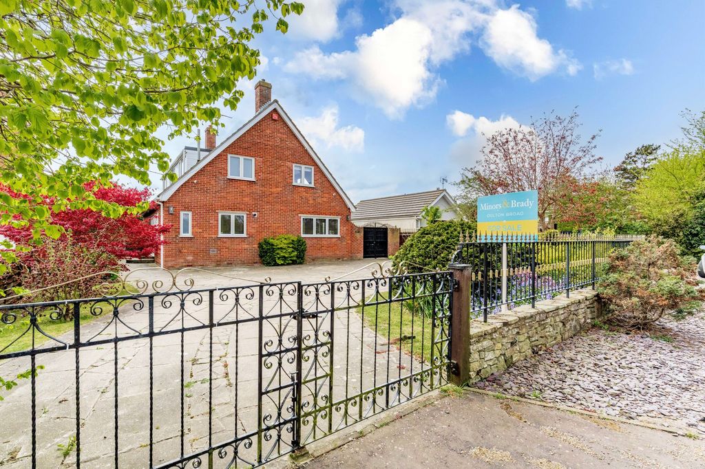 Property photo 1 of 28