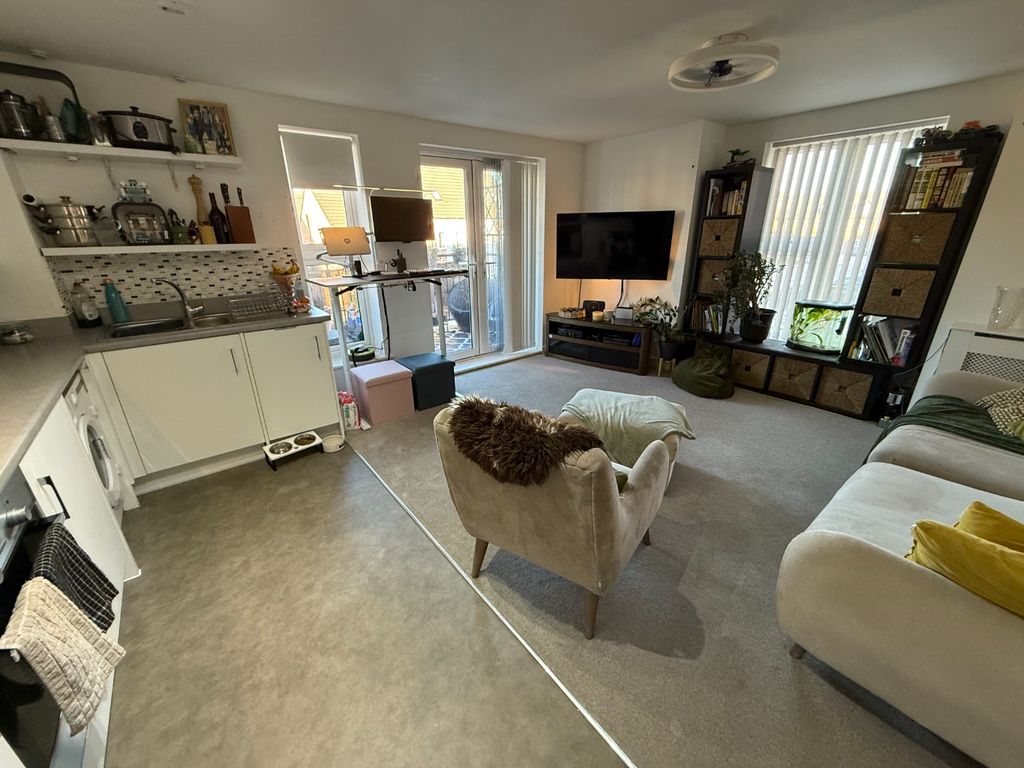 Property photo 3 of 9 4798506