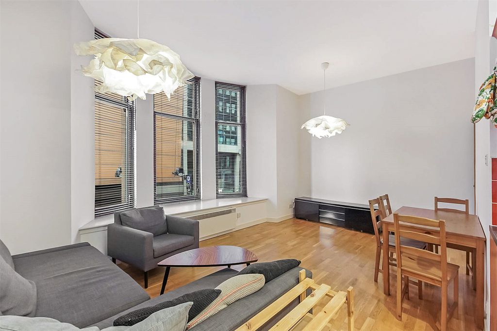 Property photo 1 of 19 Picture No. 02