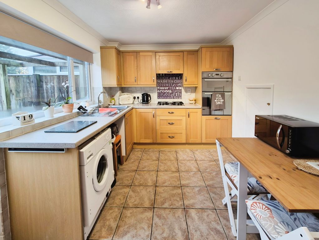 Property photo 2 of 12 A1d93E78-1000015742