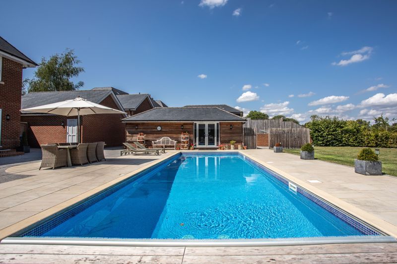 Property photo 2 of 49 Photo 47