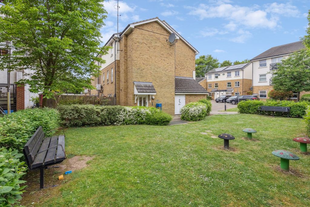 Property photo 2 of 14