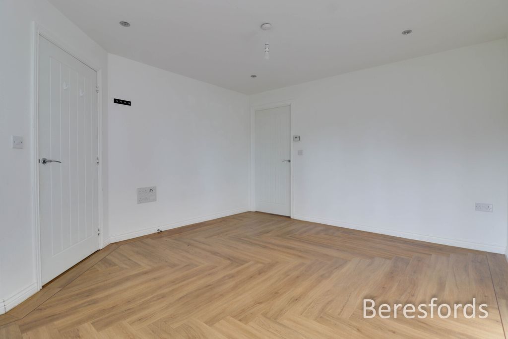 Property photo 3 of 13 Picture 3