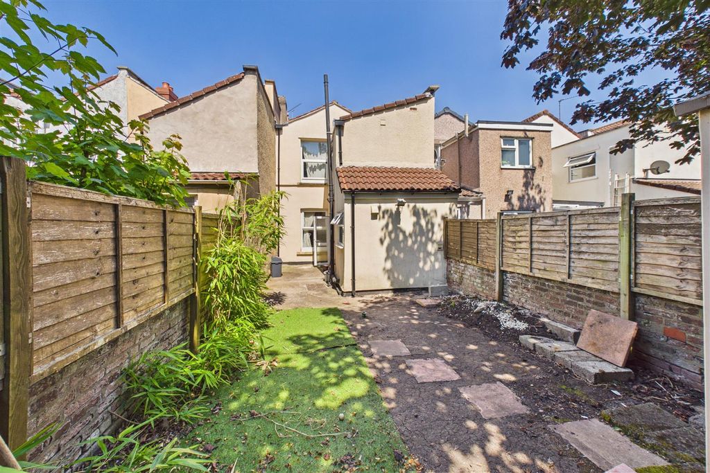 Property photo 2 of 28 29 Perry Street, Easton, Bristol, Bs5 0Sy | Hollis