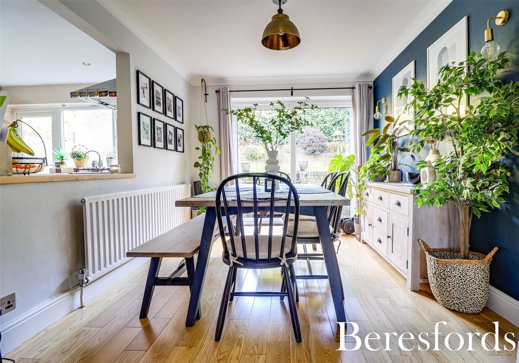 Property photo 3 of 11 Picture No. 30