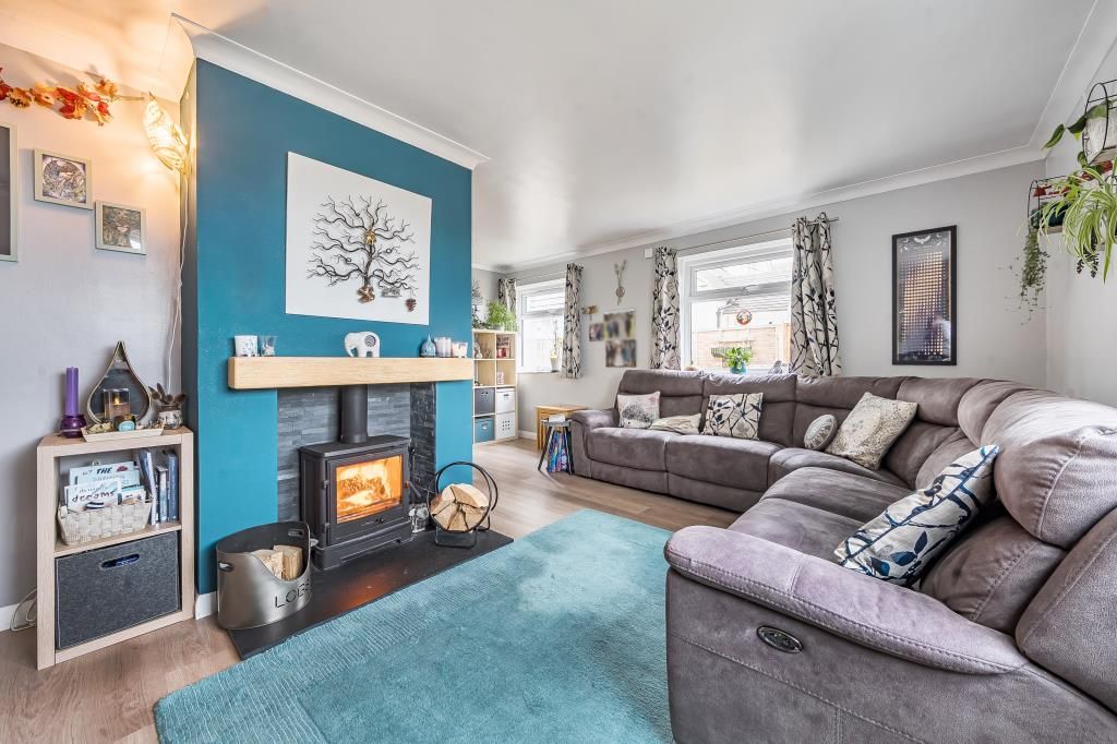 Property photo 2 of 20 Living Room