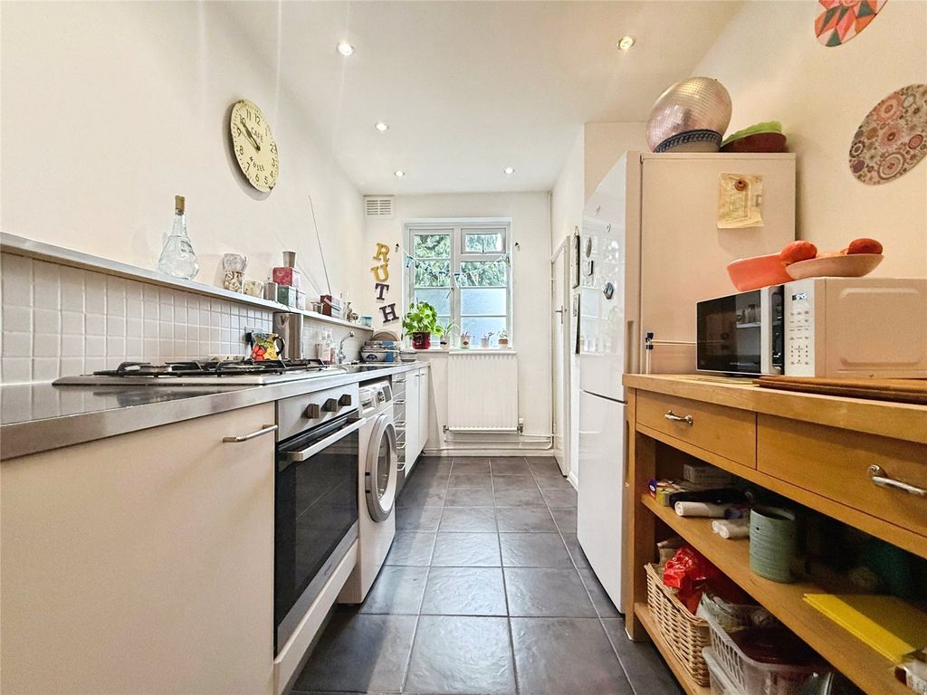 Property photo 2 of 9 Picture 2