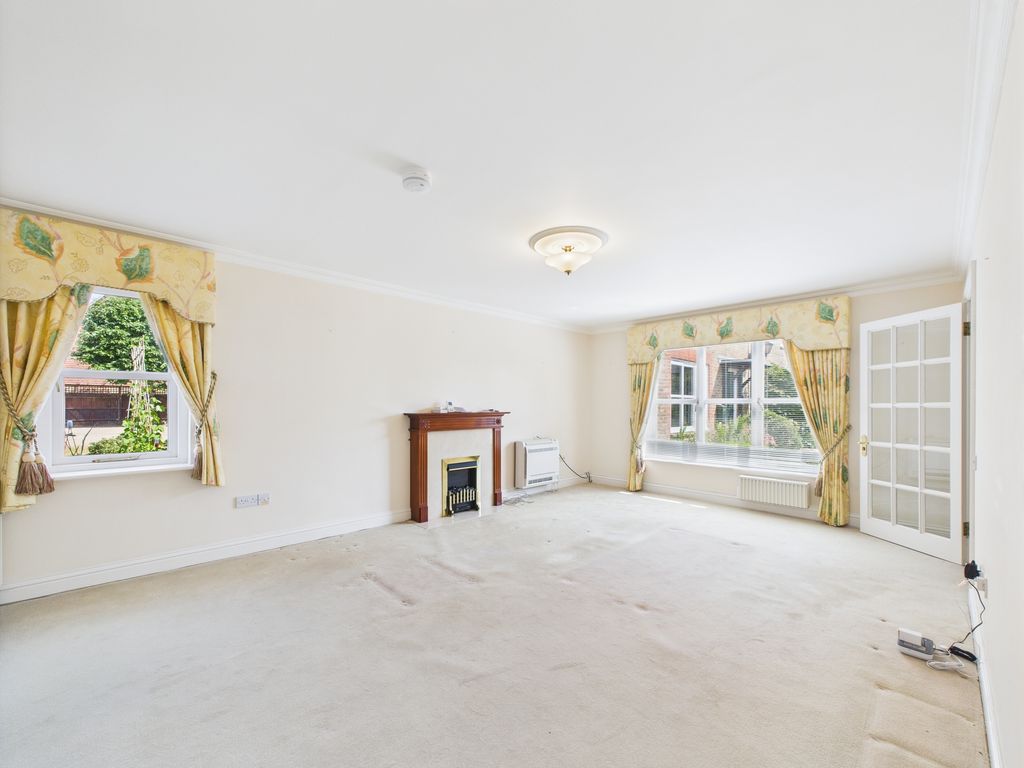 Property photo 2 of 17