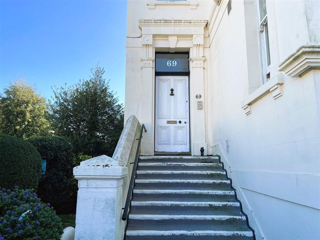 Property photo 1 of 12 1111.Jpg