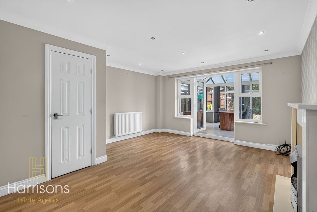 Property photo 3 of 27 5246747