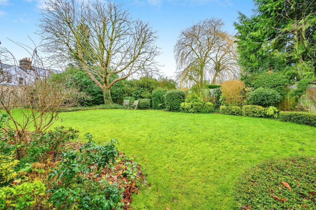 Property photo 3 of 11