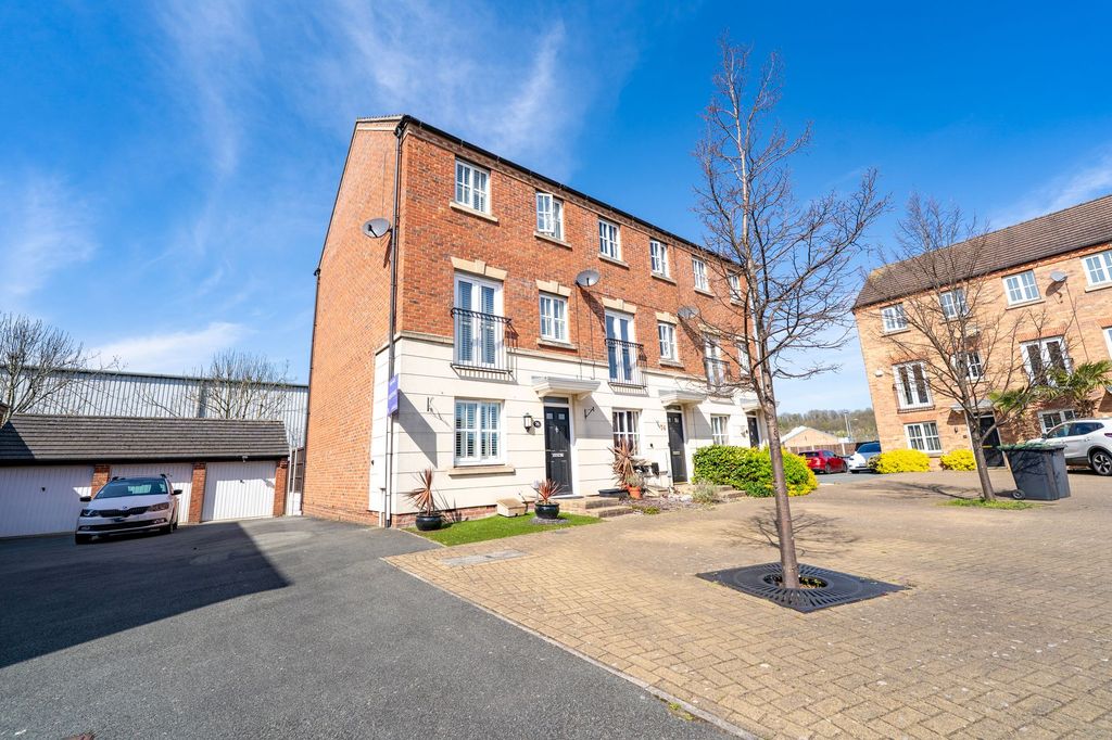 Property photo 1 of 22