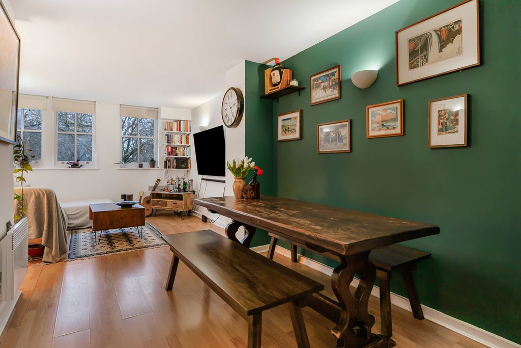 Property photo 2 of 34 Reception Room