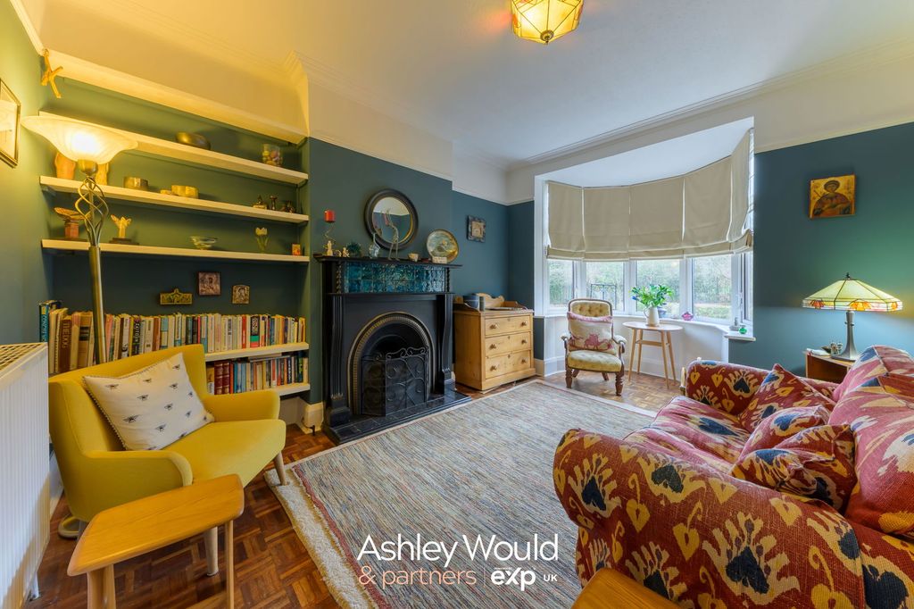 Property photo 2 of 16