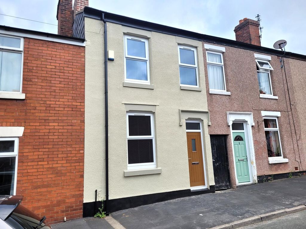 Property photo 1 of 17