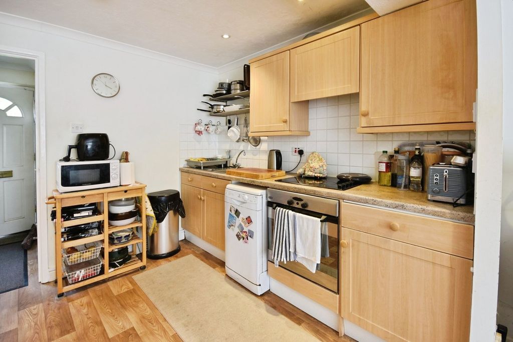 Property photo 2 of 18