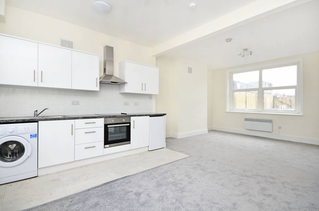 Property photo 3 of 4