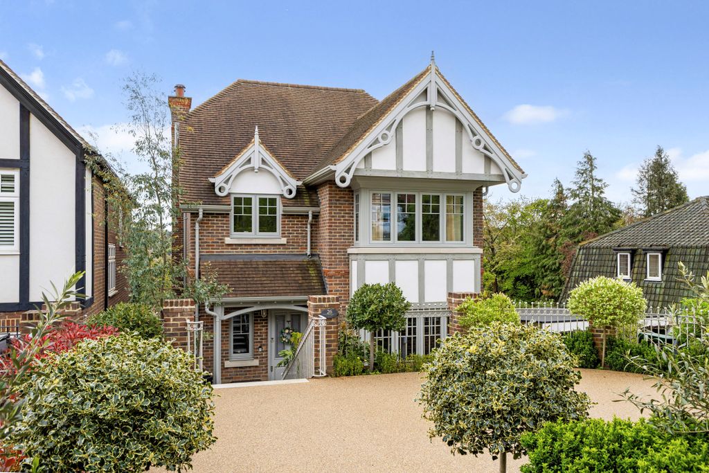 Property photo 1 of 37