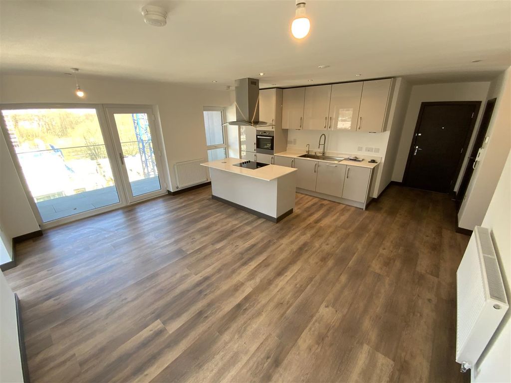 Property photo 1 of 9 Image00020.Jpg