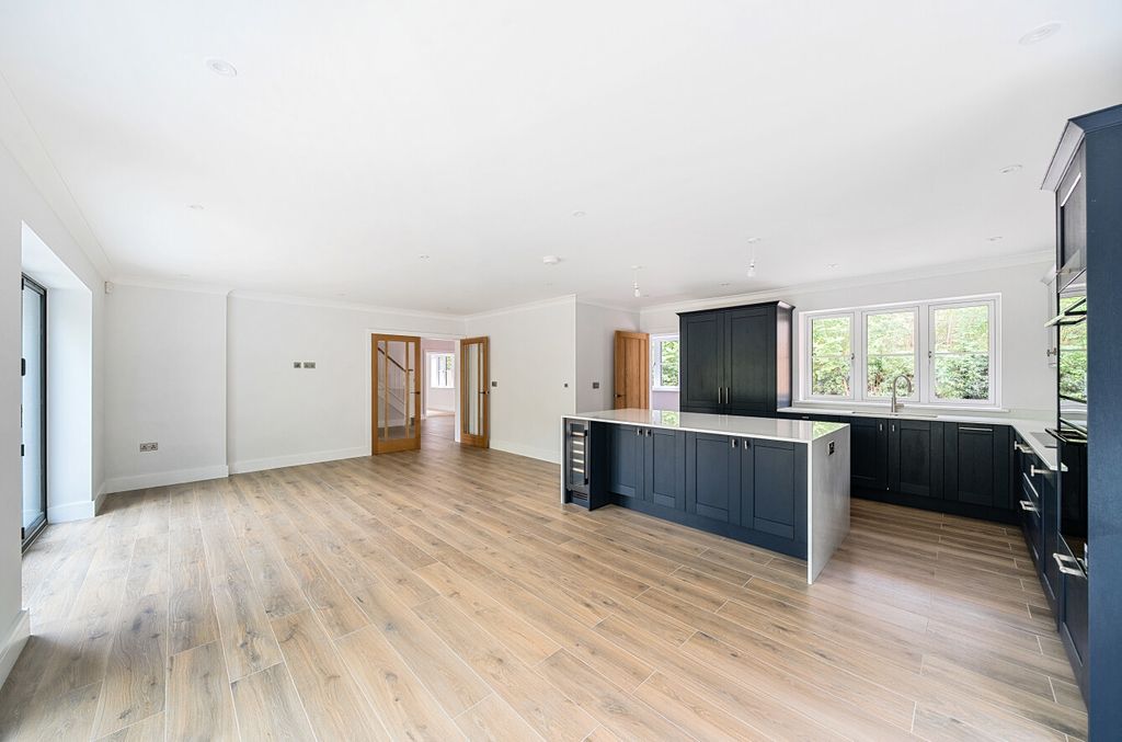 Property photo 3 of 36 36-681A40c1A89B1-...