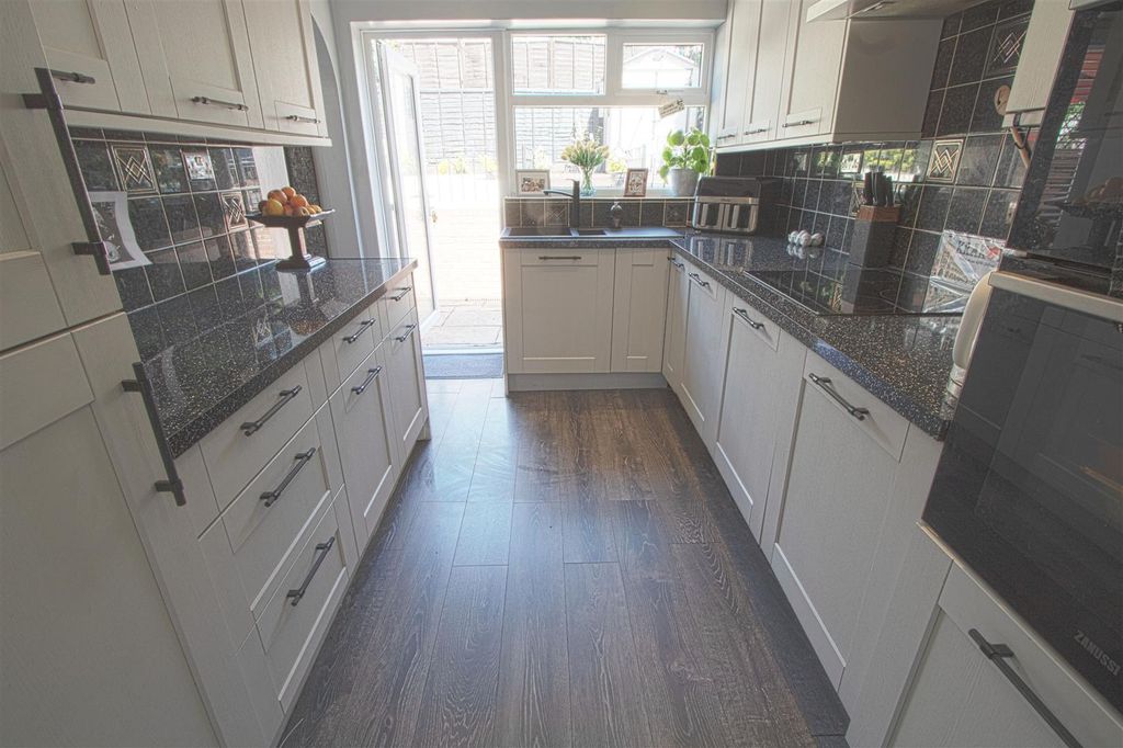 Property photo 3 of 12 Kitchen.Jpg