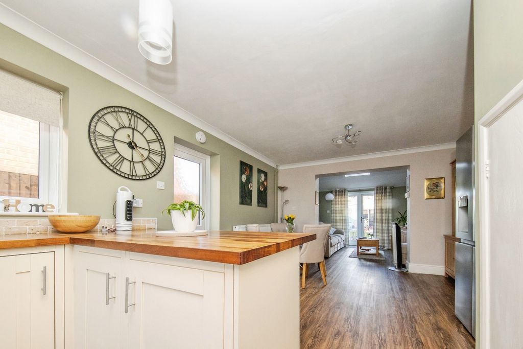 Property photo 2 of 21 Pbox-Img.Jpg