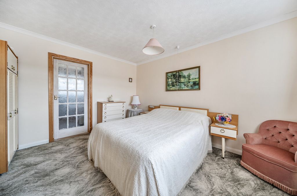 Property photo 3 of 20 14882357