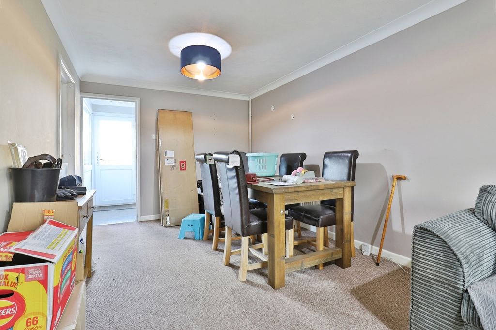 Property photo 3 of 14 Photo