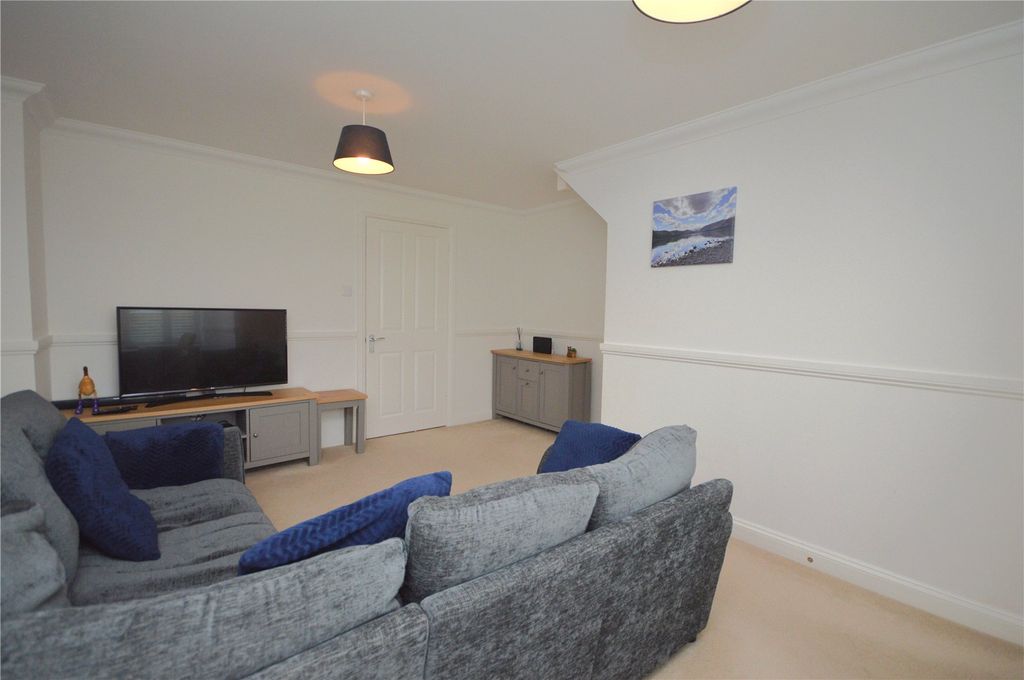 Property photo 3 of 10 Reception