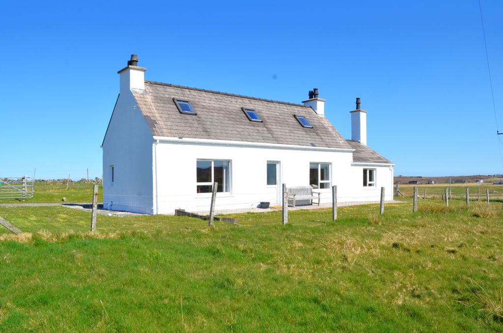 Property photo 1 of 33