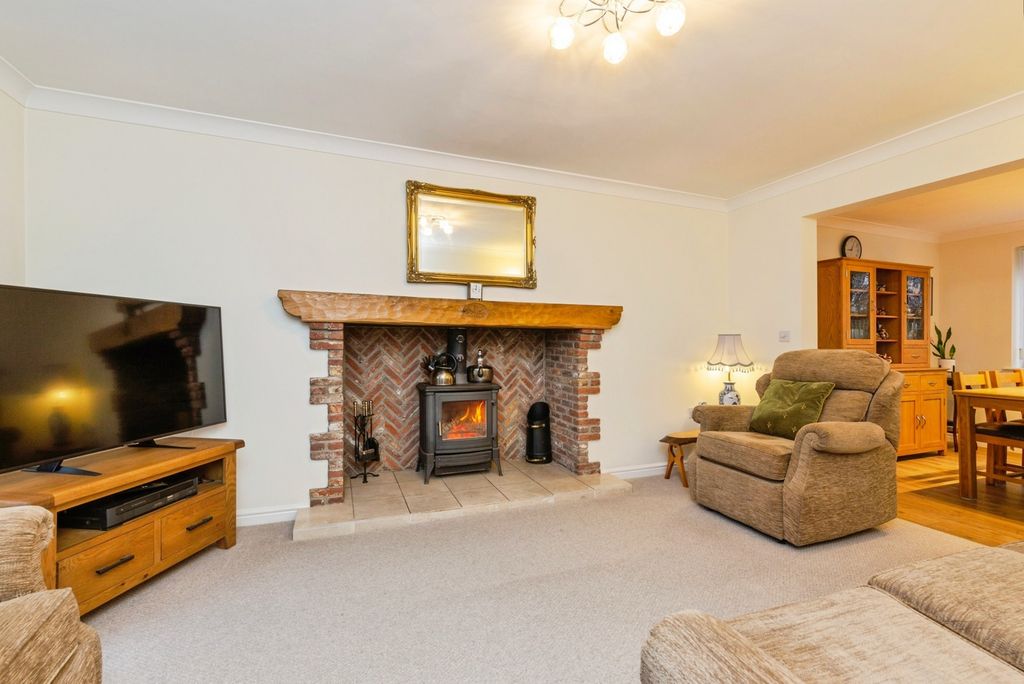 Property photo 2 of 18 Pbox-Img.Jpg