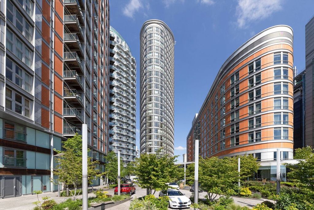 Property photo 1 of 2