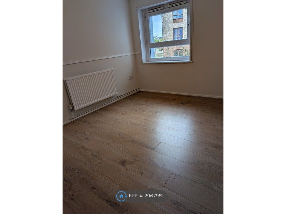 Property photo 3 of 11 Bedroom