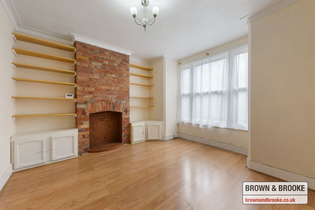 Property photo 3 of 11 3244136