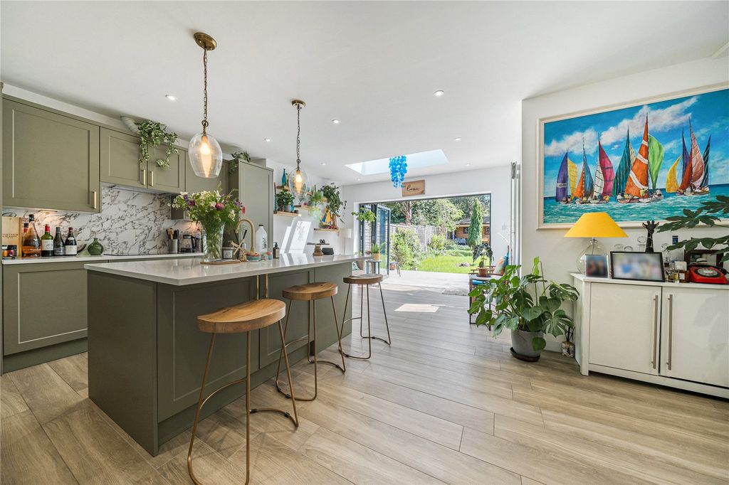 Property photo 3 of 19 Picture No. 08