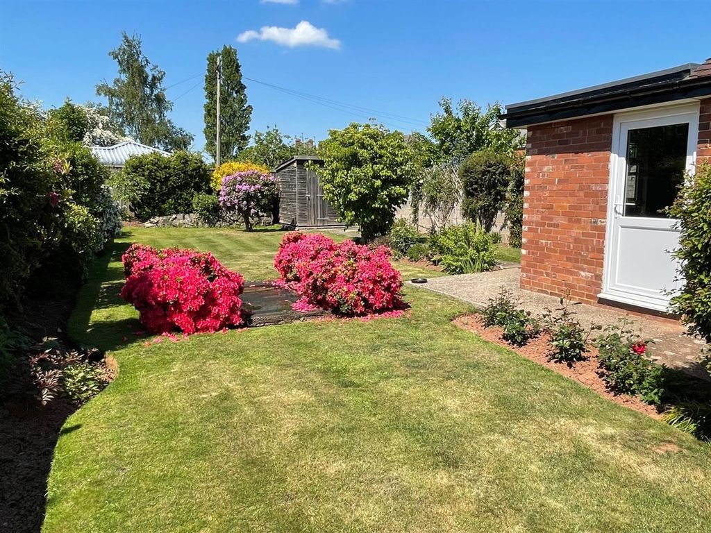 Property photo 2 of 31 Rear Garden