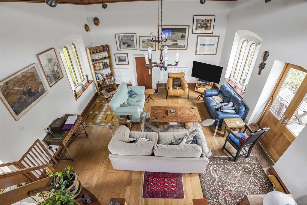 Property photo 3 of 48 31_61901.Jpg