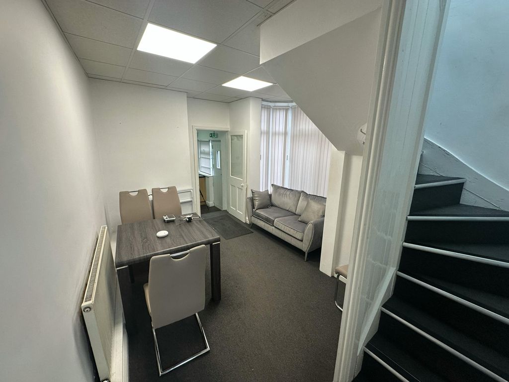 Property photo 3 of 19 Img_7645.Png