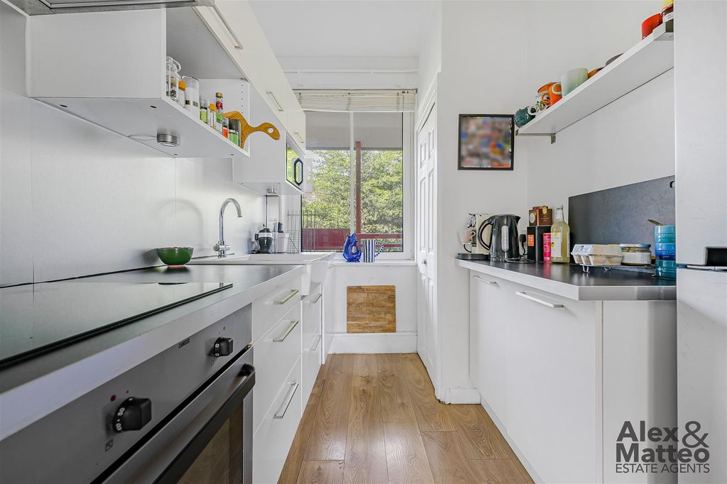 Property photo 3 of 16 Cherry Garden House