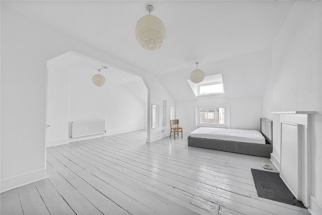Property photo 1 of 10 Reception/Bedroom 4
