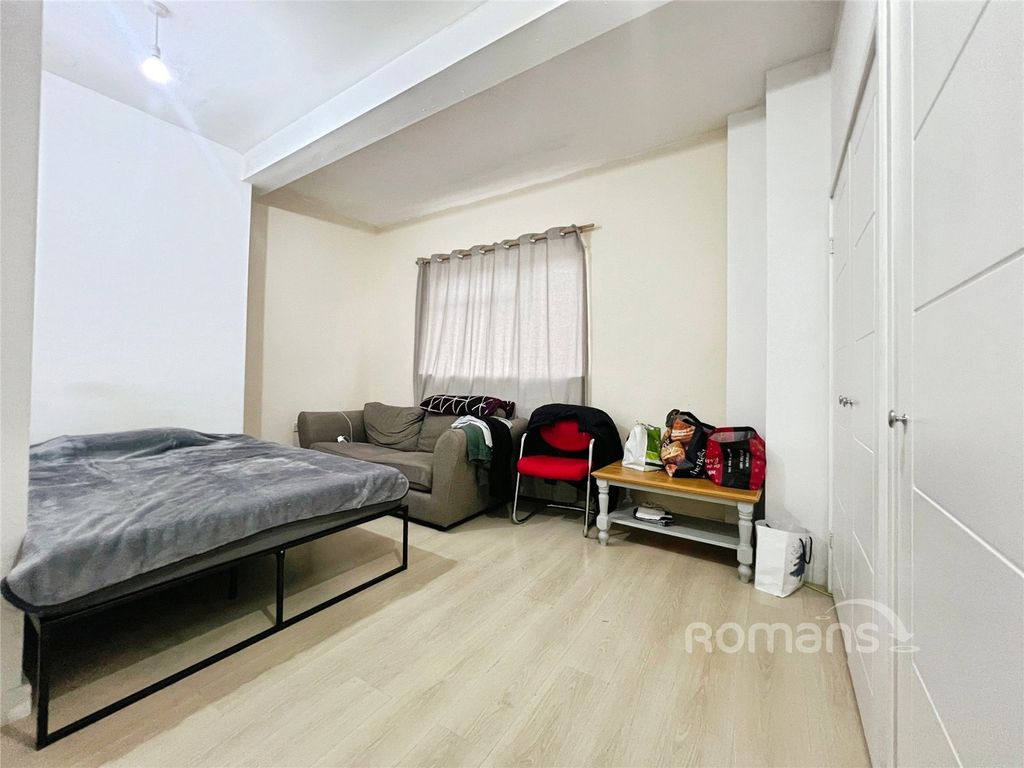 Property photo 2 of 8 Picture No. 05