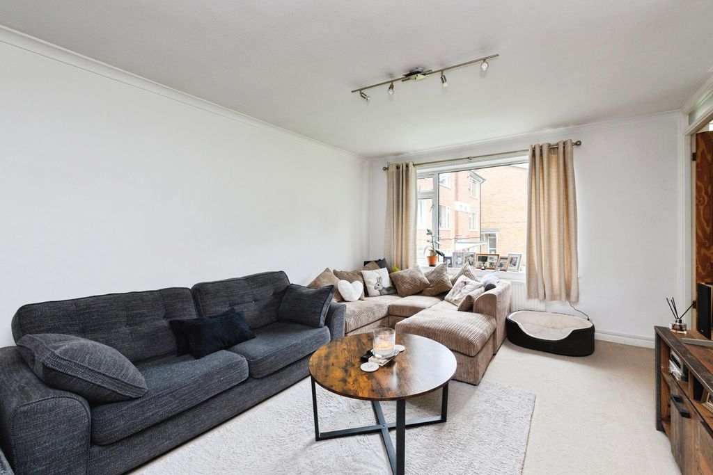 Property photo 2 of 18 Photo