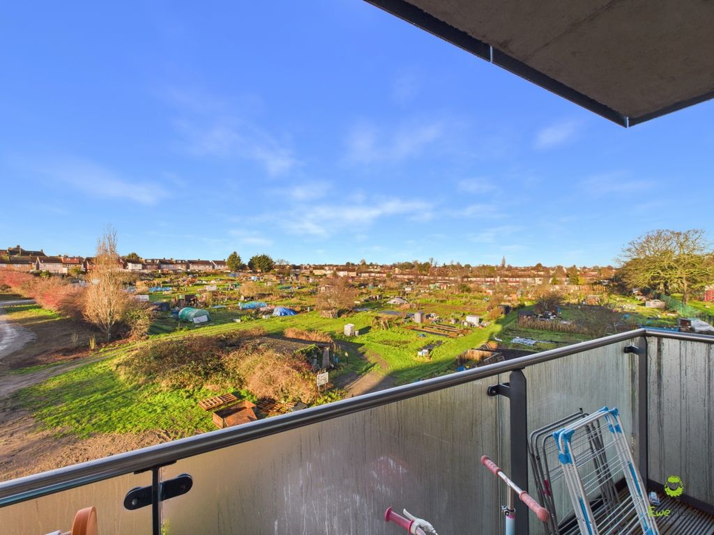 Property photo 1 of 12 Presented By Kevin At Ewemove Bexleyheath And Dart