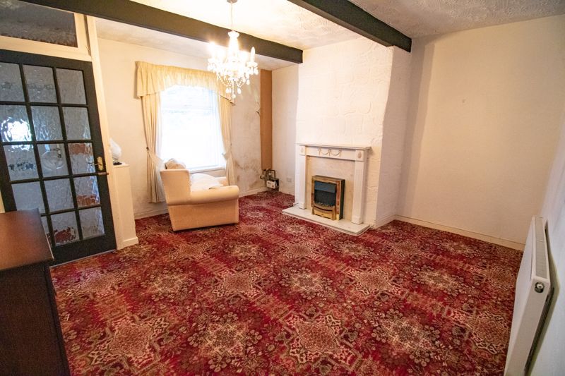 Property photo 3 of 13 Lounge