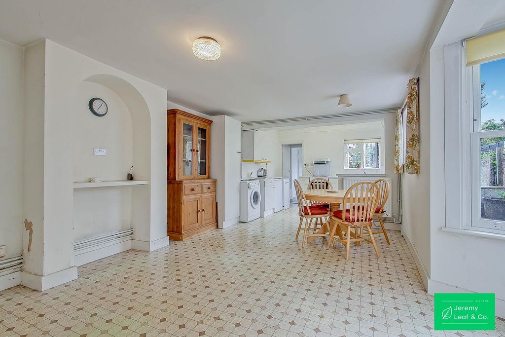 Property photo 1 of 12 Kitchen