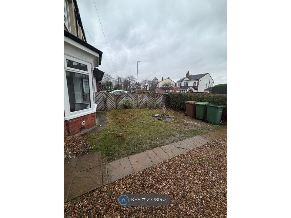 Property photo 2 of 34 Front Garden