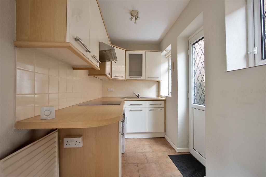 Property photo 3 of 13 Kitchen