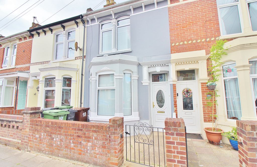 Property photo 1 of 13