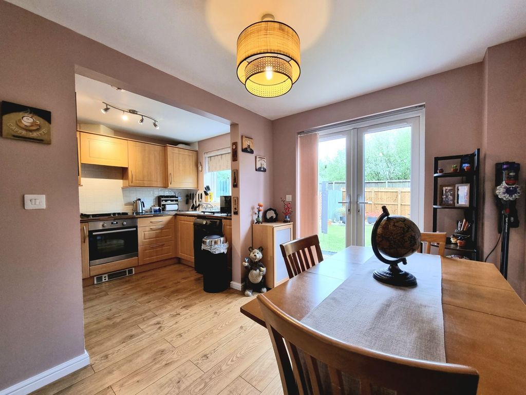 Property photo 3 of 38